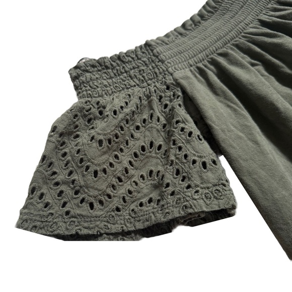 EXPRESS ONE ELEVEN OLIVE GREEN OFF THE SHOULDER FLOWY CROPPED EYELET TOP SIZE XS - Picture 3 of 6